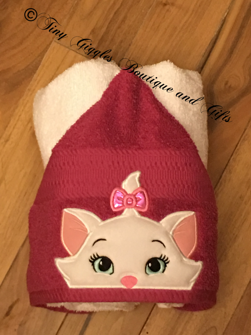 White kitty Character Hooded Towel